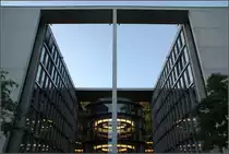 . Abendliche Impression des Paul L&ouml;be Hauses in Berlin -

20.08.2010 (Matthias)