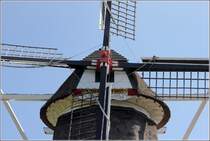 Bad Zwischenahn. Die Kappe der Windmhle Bad Zwischenahn. Hier sind die Jahreszahlen 1811 und 1960 zu lesen.
28.08.2014
Weitere Infos zur Mhle: 
http://www.niedersaechsische-muehlenstrasse.de/index.php?id=424