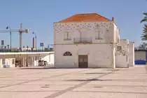 PORTIM�O (Concelho de Portim�o), 05.05.2014, Largo Francisco A. Mauricio (in diesem Geb�ude gab es fr�her gegrillte Sardinen)