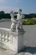 Engelhartstetten, Statuen im Barockgarten von Schloss Hof (27.07.2014)