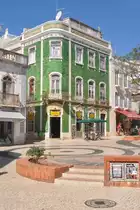 LAGOS (Concelho de Lagos), 09.05.2014, mit Azulejos versehenes Wohn- und Gesch�ftshaus im Ortszentrum