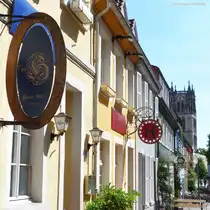 HIMMEL und H�LLE liegen in der Kreuzstra�e direkt nebeneinander ( Kuhviertel  in M�nster, August 2013)