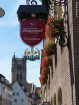 Au dem Weg zur berwasserkirche kommt man an dem Restaurant  Groer Kiepenkerl  vorbei (Mnster, August 2013)