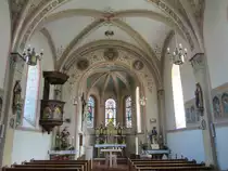 Kaprun, Alt�re von 1736 der Pfarrkirche St. Margarethe (01.08.2014)
