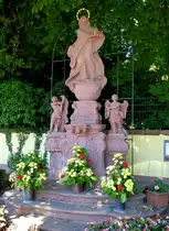 Rust, Marienstatue am Schlo�eingang, Juli 2014