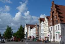 Am Rande der Lbecker Altstadt - links fliet die Trave (Mai 2011)