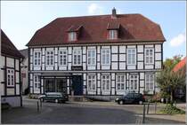 Bad Essen. Die Alte Apotheke in der Nikolaistrae. 18.09.2014
Bad Essen ist mit seinen vielen Fachwerkgebuden ein Ort der Deutschen Fachwerkstrae. Siehe:
http://www.deutsche-fachwerkstrasse.de/de/index.php