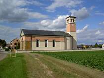 Kleinerdlingen, Pfarrkirche St. Johannes Baptist, erbaut 1824 durch Knig Max Joseph I (24.08.2014)