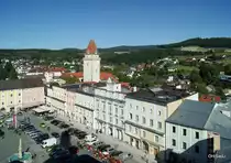 28.September 2014. Blick aus der T�rmerstube des Freist�dter Kirchturms mit einem herrlichen Blick auf Schloss Freistadt, die Altstadt und die Umgebung. 

Das Schloss Freistadt im ober�sterreichischen M�hlviertel wurde zwischen 1363 und 1398 samt Bergfried errichtet und diente der Verst�rkung der Befestigungsanlagen der Stadt Freistadt. Heute sind im Schloss das Finanzamt und das M�hlviertler Schlossmuseum untergebracht.