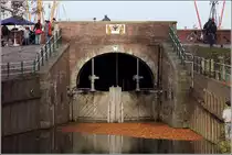 Greetsiel. Das alte Siel von 1798. Mit ihm war die Entw�sserung tideabh�ngig.
18.10.2014