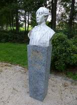 Bad Alexandersbad, Gedenkstein an den Namensgeber Markgraf Alexander, Aug.2014