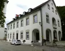 Rottenbuch, Teil des erhaltenen Hauptgeb�udes des ehemaligen Augustinerchorherrenstifts, Aug.2014