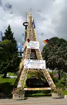 Sch�nwald im Schwarzwald, hier steht Deutschlands gr��ter Holz-Eiffelturm aus 1,2Km Schwarzwaldtannenholz, aufgestellt zum 50j�hrigen Bestehen der St�dtepartnerschaft mit Bourg-Achard in der Normandie, Aug.2014 