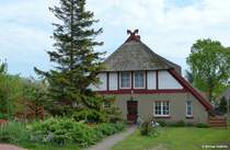 Reetdach gedecktes Haus in Altenkirchen (Halbinsel Wittow im Nordwesten von Rgen - Mai 2011)