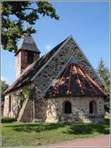Die kleine Dorfkirche in Barnebeck am 16.09.2007.