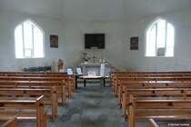 Der Innenraum der Kapelle von Vitt ist schlicht gehalten (Gemeinde Putgarten, Halbinsel Wittow, Rgen, Mai 2011)
