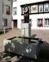 Furtwangen, Brunnen vor dem Rathaus, Aug.2014
