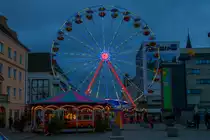 Riesenrad auf dem Neubrandenburger Weihnachtsmarkt. - 08.12.2014