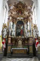 T�ckelhausen, Hochaltar vom W�rzburger Hofbildhauer Johann Wolfgang von der Auwera der Klosterkirche St. Georg (26.10.2014)