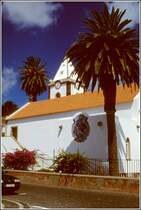 Porto Santo. Die Kirche in Vila Baleira. Scan eines Dias vom Sommer 1999.