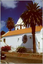 Porto Santo. Die Kirche in Vila Baleira. Scan eines Dias vom Sommer 1999.