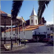 Madeira. Die Igreja Sao Sebastiao in Camara de Lobos. Scan eines Dias vom Januar 1995.