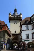 Schlettstadt (Selestat), der Neuturm oder Uhrturm, geht zur�ck auf die 1280 erbaute Stadtbefestigung, Juni 2014