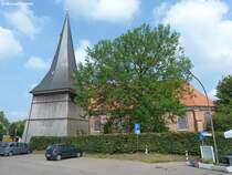 Jork im Alten Land: ev. St. Matthias-Kirche (Juli 2014)