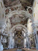 Innsbruck, Altre und Kanzel der Basilika Wilten, Stuck von Franz Xaver Feuchtmayer und Anton Gigl, Deckengemlde von Matthias Gnther (03.07.2014)