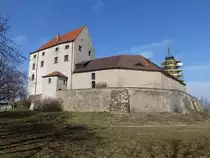 Schloss Spielberg bei Gnotzheim, Schlossanlage in der fr�nkischen Alb, erbaut ab dem 12. Jahrhundert, heute Museum f�r zeitgen�ssische Kunst (18.03.2015)