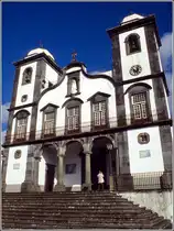 Madeira. Im 600 bis 800 m H�he oberhalb von Funchal gelegenen Monte steht die  Nossa Senhora do Monte . Hier ist der Sarg des letzten �sterreichischen Kaisers Karl I. aufgebahrt. Er starb 1922 in der Verbannung auf Madeira.
Scan eines Dias vom Januar 1995.
