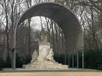 Das Richard-Wagner-Denkmal an der Tiergartenstra�e in Berlin Moabit gesehen nach einer Besichtigung  der Botschaft Italiens in Berlin am 16. M�rz 2015.

