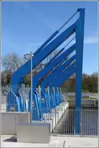 Bremen. Neben dem Weserwehr wurde ein modernes Wasserkraftwerk gebaut, dass sich seit 2012 im Regelbetrieb befindet. Hier sind die Hebel f�r die Regulierung des Zulaufs zu sehen. 21.04.2015