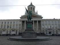 Brssel, Kirche St. Jacques sur Goudenberg und Denkmal fr Godfried van Boullion (26.04.2015)