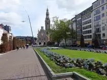 Leuven, Herbert Hoover Platz mit Universit�tsbibliothek (27.04.2015)