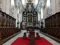 Grimbergen, Hochaltar und Chorgest�hl in der Abteikirche St. Servatius (27.04.2015)