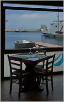 Gem�tlich l�sst sich w�hrend dem Essen der Ausblick auf den Hafen geniessen.
(23.04.2015) 