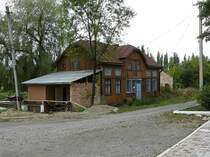 Haus beim Bahnhof 10-09-2007