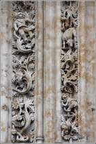 Salamanca. Die neuen Steinmetzarbeiten am Nordportal der neuen Kathedrale bergen berraschungen. So sind z.B. ein Weltraumfahrer (links oben) und ein Teufel mit Eistte (rechts unten) zu sehen. 05.05.2015