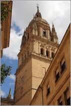 Salamanca. Blick hinauf zum Glockenturm der neuen Kathedrale. 05.05.2015
