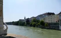 Basel, Blick von der Mittleren Rheinbr�cke rheinaufw�rts, im Hintergrund das M�nster, Mai 2015 