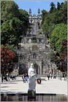 Lamego. Zur 1761 im Rokoko-Stil erbauten Wallfahrtskapelle Nossa Senhora de Remdios fhrt eine wunderschne Treppe hinauf. 07.05.2015