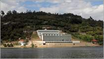 Bei Pala entsteht der moderne Hotelkomplex Douro Royal Valley Hotel & SPA. Am 07.05.2015 stand er kurz vor der Fertigstellung.