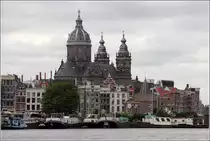 Amsterdam. Die Basiliek van de Heilige Nicolaas wurde 1887 eingeweiht. 09.06.2015