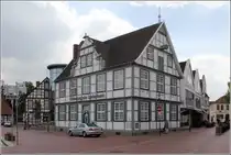 Quakenbr�ck. Dieses pr�chtige Fachwerkhaus am Markt beherbergt eine Bankfiliale. 22.05.2015