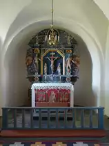 Sk�rstorp, kleiner Altar in der Rundkirche (14.06.2015)