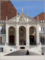 Coimbra. Prunkvoller Treppenaufgang der seit 2013 zum UNESCO-Welterbe gehrenden Universitt. 09.05.2015