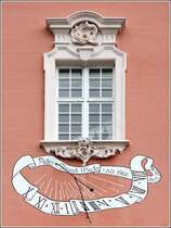 Uhldingen-Mhlhofen. Am 09.07.2015 versagte die Sonnenuhr an der Basilika Birnau ihren Dienst - jedenfalls zum Fotozeitpunkt.