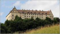 Schloss Heiligenberg im gleichnamigen Ort liegt etwa 730 m . NN oberhalb des Bodensees. Die Ursprnge des Schlosses gehen auf das Jahr 1250 zurck. 08.07.2015