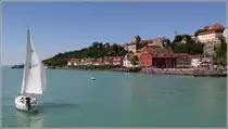Meersburg. Die Seepromenade zieht sich am Bodensee entlang. 10.07.2015